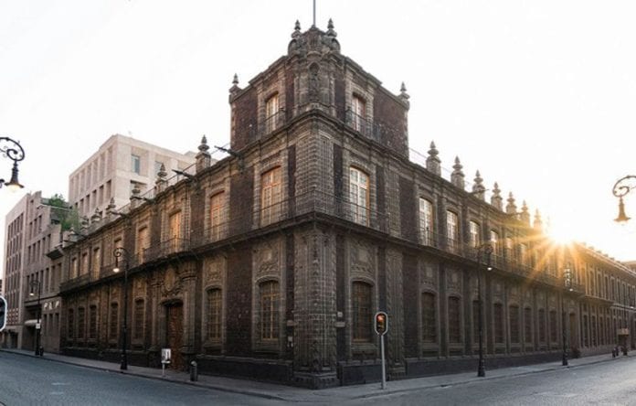 Foro Valparaíso, fachada