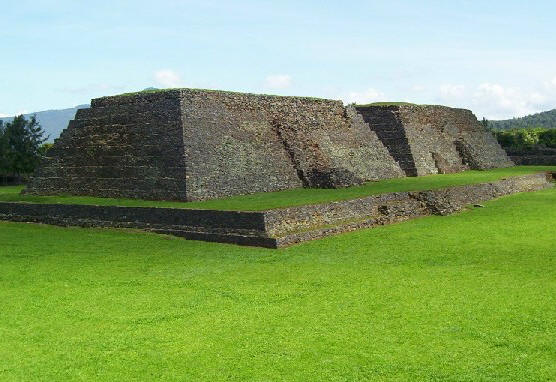 Ihuatzio : Zonas arqueológicas México : Sistema de Información Cultural-Secretaría de Cultura